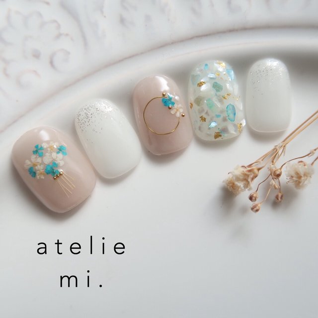 リゾートウェディング 前撮りにも サムシングブルー 押し花とワイヤーとシェルの夏ネイルチップ ブライダルネイル 結婚式 ハンドメイドマーケット Minne