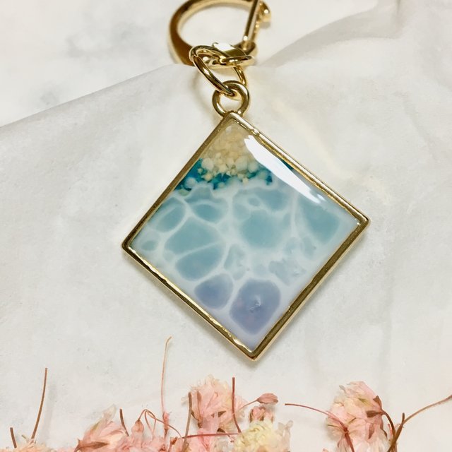 ハンドメイド Uvレジン 波 キーホルダー Minne 日本最大級のハンドメイド 手作り通販サイト ハンドメイド Uvレジン 波 キーホルダー Minne 日本最大級のハンドメイド 手作り通販サイト