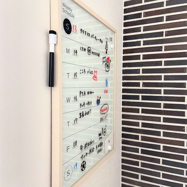 スケジュールボード ウィークリー 木枠 カレンダー ガラス ホワイトボード Minne 日本最大級のハンドメイド 手作り通販サイト