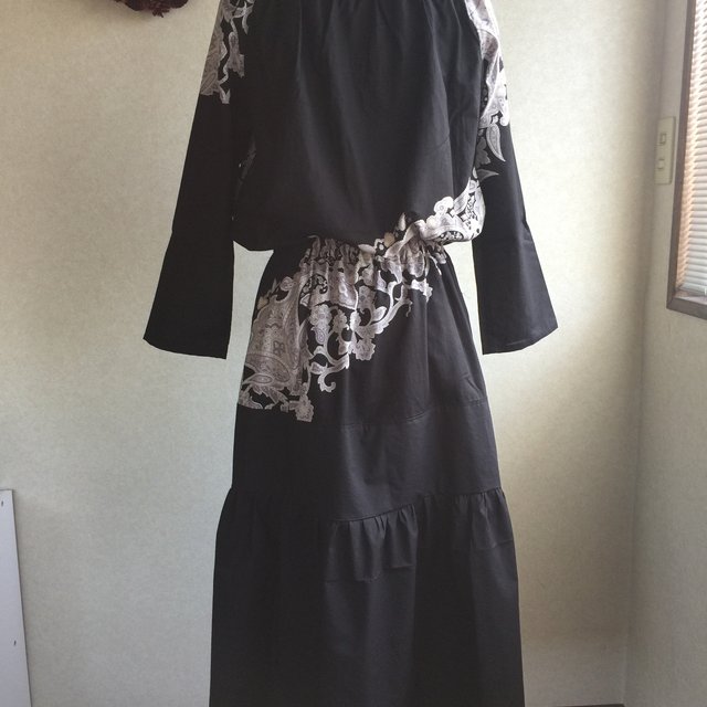 Sale 5000円 4000円 3000円ティアードペイズリーワンピース 黒 ハンドメイドマーケット Minne Sale 5000円 4000円 3000円ティアードペイズリーワンピース 黒 ハンドメイドマーケット Minne