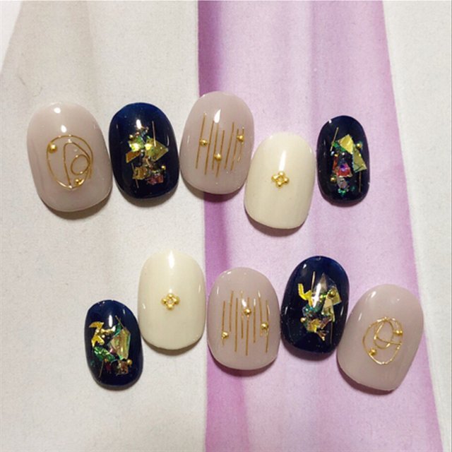 Kirakira Aurora Nail オーロラネイル ネイビー ワイヤー ニュアンスネイル スタッズネイル 秋ネイル ハンドメイドマーケット Minne Kirakira Aurora Nail オーロラネイル ネイビー ワイヤー ニュアンスネイル スタッズネイル 秋ネイル ハンドメイドマーケット Minne
