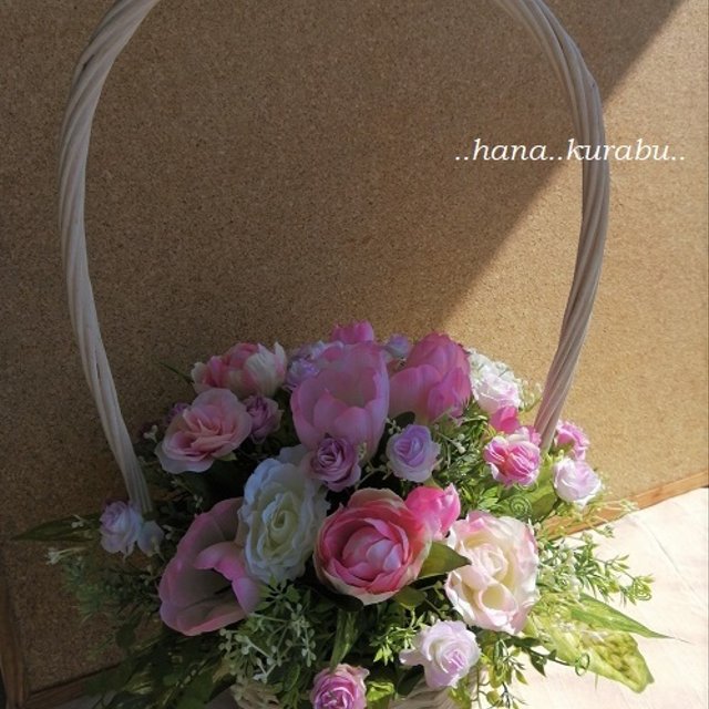 ◆どこから見てもきれい・お花いっぱい・ライトピンクのチューリップのアレンジメント◆母の日◆造花・壁掛けリース◆花倶楽部