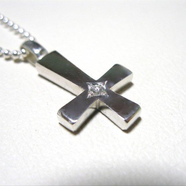 仁尾彫金『一つ星ダイヤ逆十字クロス』十字架ハンドメイド