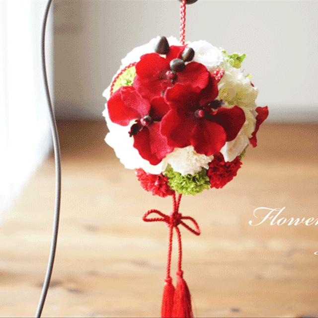 プリザーブドフラワーのバラを使った和風ボールブーケ♡結婚式の和装にピッタリ。