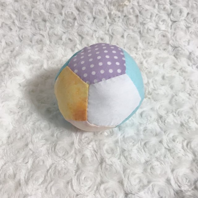 ガラガラ布ボール Minne 日本最大級のハンドメイド 手作り通販サイト ガラガラ布ボール Minne 日本最大級のハンドメイド 手作り通販サイト