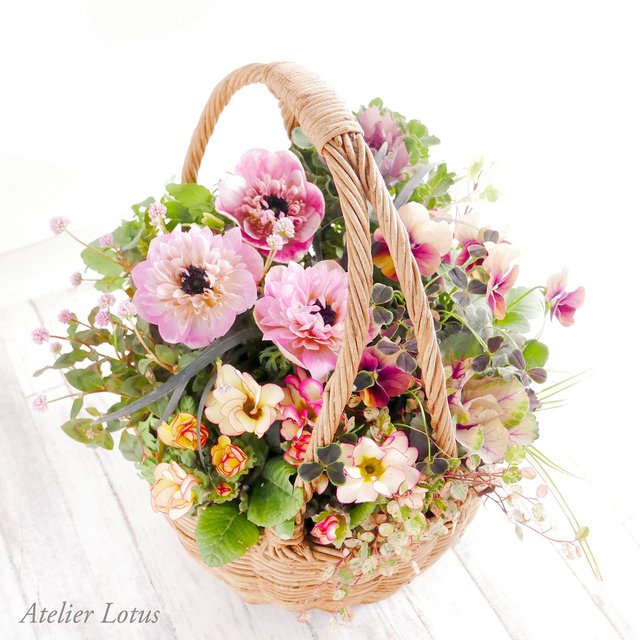 アネモネ アンアリスと季節のお花の寄せ植え ハンドメイドマーケット Minne