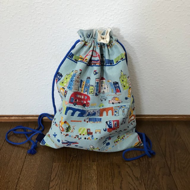 フリーハンドのイラストがかわいい 乗り物いっぱいナップサック Minne 日本最大級のハンドメイド 手作り通販サイト フリーハンドのイラストがかわいい 乗り物いっぱいナップサック Minne 日本最大級のハンドメイド 手作り通販サイト