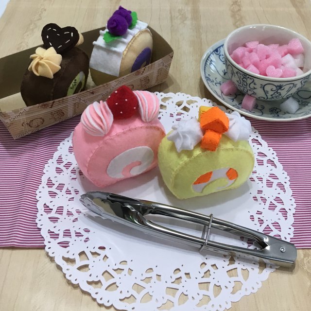 受注製作 フェルトおままごとロールケーキ マンゴー チョコレート 苺 ブルーベリー Minne 日本最大級のハンドメイド 手作り通販サイト 受注製作 フェルトおままごとロールケーキ マンゴー チョコレート 苺 ブルーベリー Minne 日本最大級のハンドメイド 手作り通販サイト