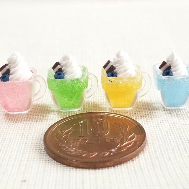可愛いソーダフロート ジュース ドリンク 飲み物 ミニチュアフード フェイクフード 食品サンプル オビツ11小物 Minne 日本最大級のハンドメイド 手作り通販サイト 可愛いソーダフロート ジュース ドリンク 飲み物 ミニチュアフード フェイクフード 食品サンプル オビツ11小物 Minne 日本最大級のハンドメイド 手作り通販サイト