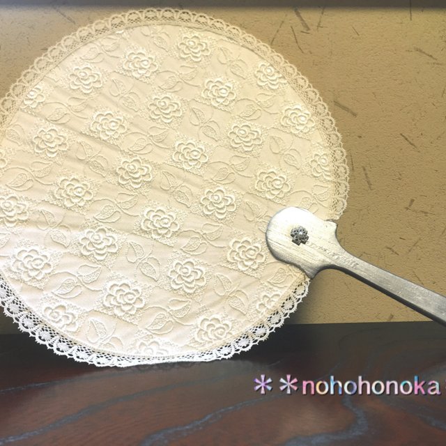 Lace Fan 涼しげな レース うちわ 白色 Minne 日本最大級のハンドメイド 手作り通販サイト Lace Fan 涼しげな レース うちわ 白色 Minne 日本最大級のハンドメイド 手作り通販サイト