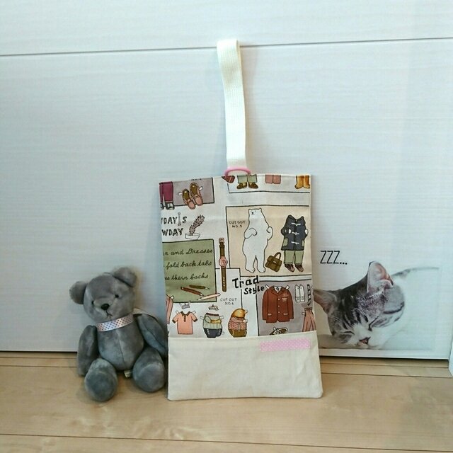 女の子の上履き入れ 裏地付き 入園 入学グッズ 可愛いクマさんのイラスト 同柄のレッスンバッグ お着替え入れバッグもありますよ ハンドメイドマーケット Minne 女の子の上履き入れ 裏地付き 入園 入学グッズ 可愛いクマさんのイラスト 同柄のレッスンバッグ お着替え入れバッグもありますよ ハンドメイドマーケット Minne