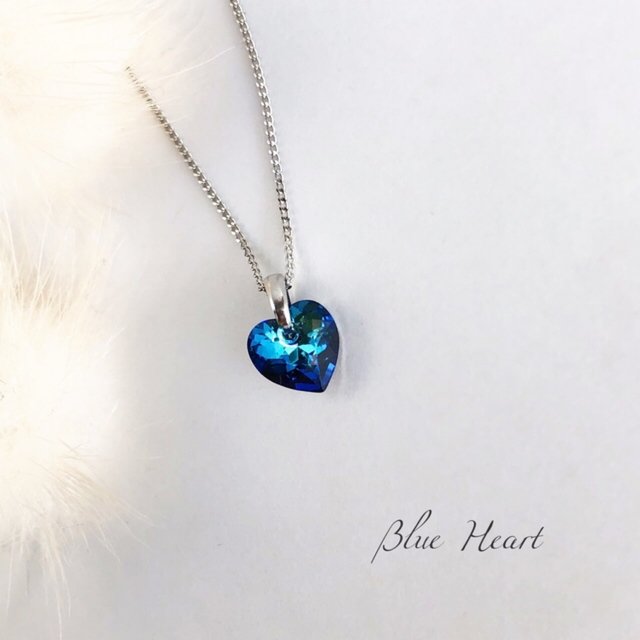 Blue Heart ブルーハート ハート 青 ディープブルー ブルー シルバー 冬 スワロフスキー シンプル ペンダント 可愛い 大人可愛い クール ハンドメイドマーケット Minne