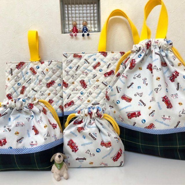 ハンドメイド☆入園、入学☆男の子大好きはたらく車柄5点セット | minne 日本最大級のハンドメイド・手作り通販サイト ハンドメイド☆入園、入学☆男の子大好きはたらく車柄5点セット | minne 日本最大級のハンドメイド・手作り通販サイト