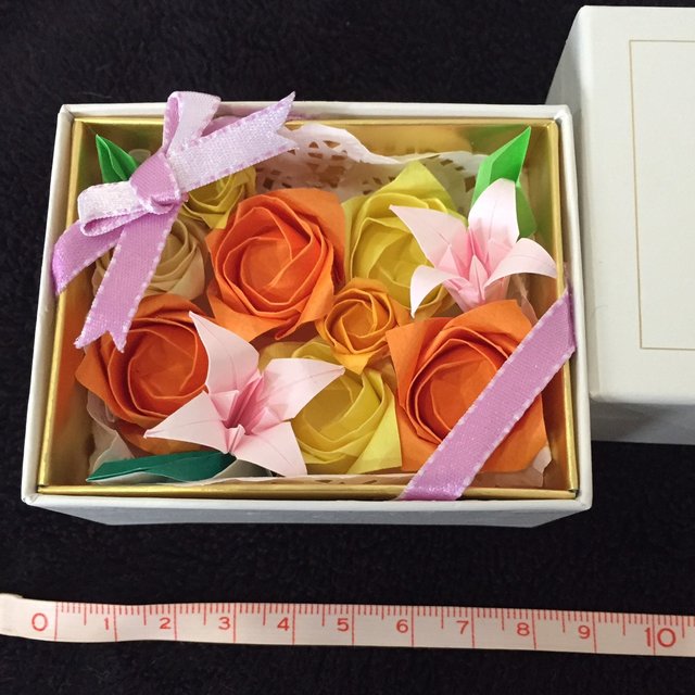 折り紙 花ボックスをプレゼントに Minne 日本最大級のハンドメイド 手作り通販サイト
