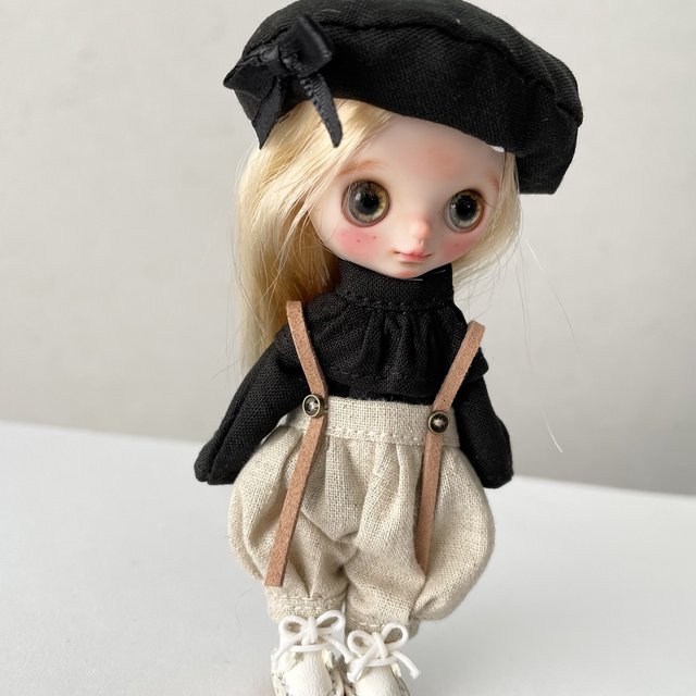 オンライン店  洋服3着付き カスタムドール 〈ぷぅ様専用〉プチブライスサイズ おもちゃ/人形