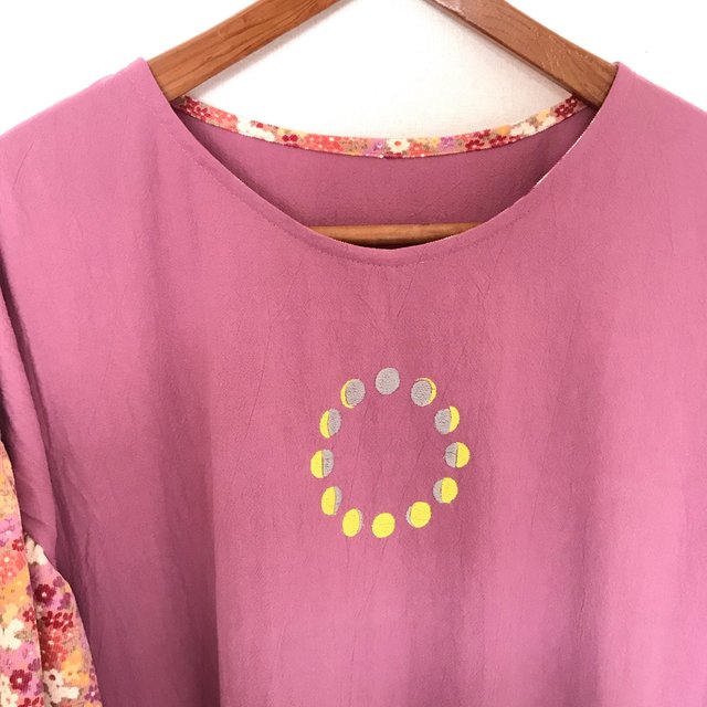 月の満ち欠け刺繍 綿とリネン のワンピース ハンドメイドマーケット Minne 月の満ち欠け刺繍 綿とリネン のワンピース ハンドメイドマーケット Minne