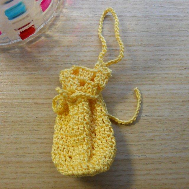 ミニミニ巾着袋　レース編み　黄色