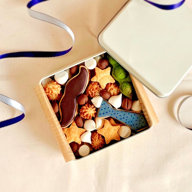 父の日限定 おひげクッキー缶 Minne 日本最大級のハンドメイド 手作り通販サイト 父の日限定 おひげクッキー缶 Minne 日本最大級のハンドメイド 手作り通販サイト