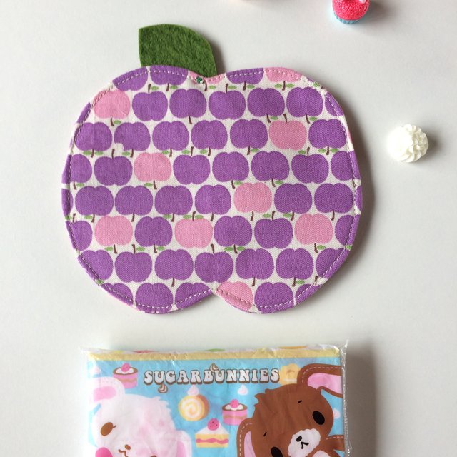 ポケットティッシュケース りんご型 幼児用 紫のリンゴ Minne 日本最大級のハンドメイド 手作り通販サイト