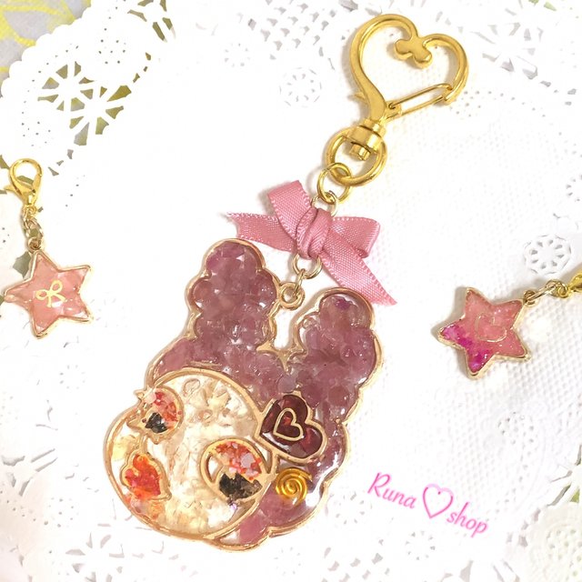 ゆめかわいい バニー 小悪魔 天然石 オルゴナイト ピンク レジン キーホルダー ハンドメイドマーケット Minne ゆめかわいい バニー 小悪魔 天然石 オルゴナイト ピンク レジン キーホルダー ハンドメイドマーケット Minne