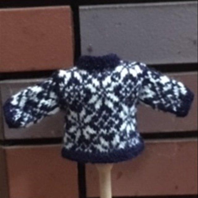 ★委託販売★　　小さな手編みセーター　セルブーコフタ・紺