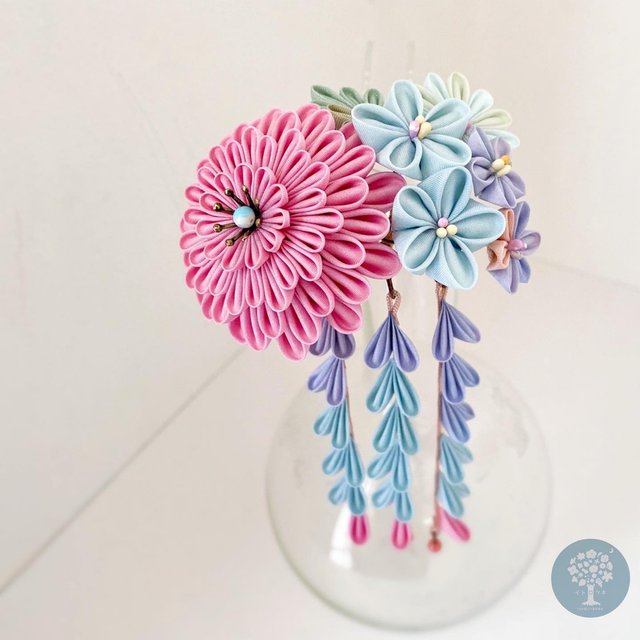 草木染めの髪飾り コチニール 藍の葉など ハンドメイドマーケット Minne 草木染めの髪飾り コチニール 藍の葉など ハンドメイドマーケット Minne