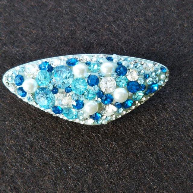 スワロフスキーブローチ ブルー Minne 日本最大級のハンドメイド 手作り通販サイト スワロフスキーブローチ ブルー Minne 日本最大級のハンドメイド 手作り通販サイト