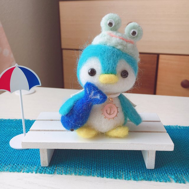 羊毛フェルト 夏色ペンギンちゃん Minne 日本最大級のハンドメイド 手作り通販サイト