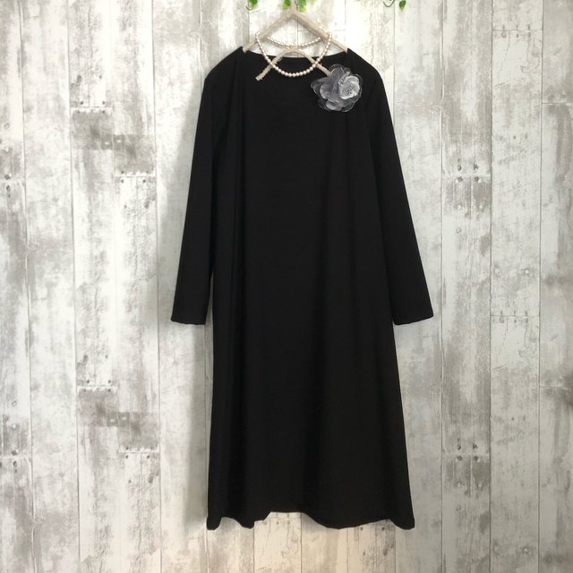 Mサイズ 綺麗な形の黒フォーマルシンプルaラインワンピース ハンドメイドマーケット Minne Mサイズ 綺麗な形の黒フォーマルシンプルaラインワンピース ハンドメイドマーケット Minne