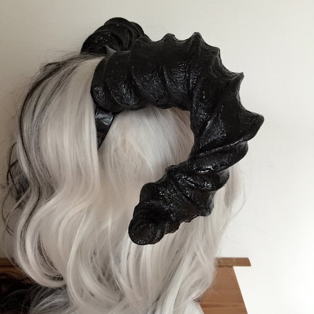 悪魔 サタン ヤギ 羊 角 ツノ ゴスロリ パンク カチューシャ コスプレ ハンドメイドマーケット Minne 悪魔 サタン ヤギ 羊 角 ツノ ゴスロリ パンク カチューシャ コスプレ ハンドメイドマーケット Minne