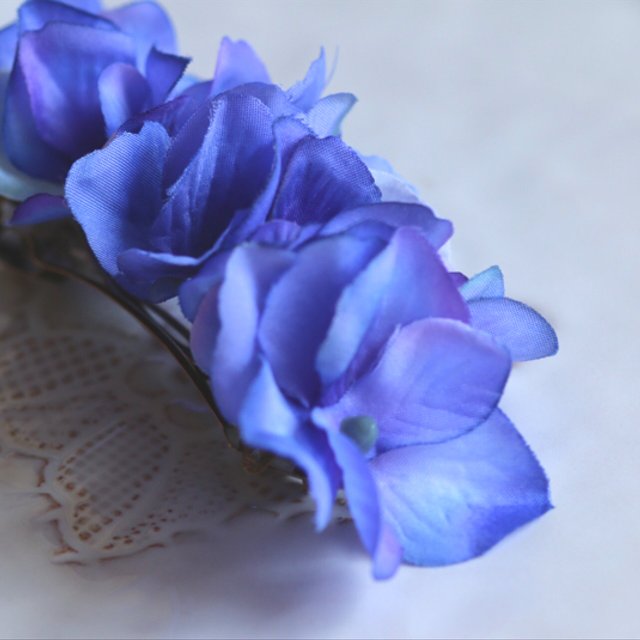 ブルー お花バレッタ バレッタ ヘアクリップ ブルー お花バレッタ バレッタ ヘアクリップ