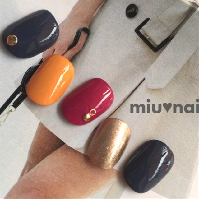 67 再販6 マスタードとネイビーの大人ネイル ハンドメイドマーケット Minne 67 再販6 マスタードとネイビーの大人ネイル ハンドメイドマーケット Minne