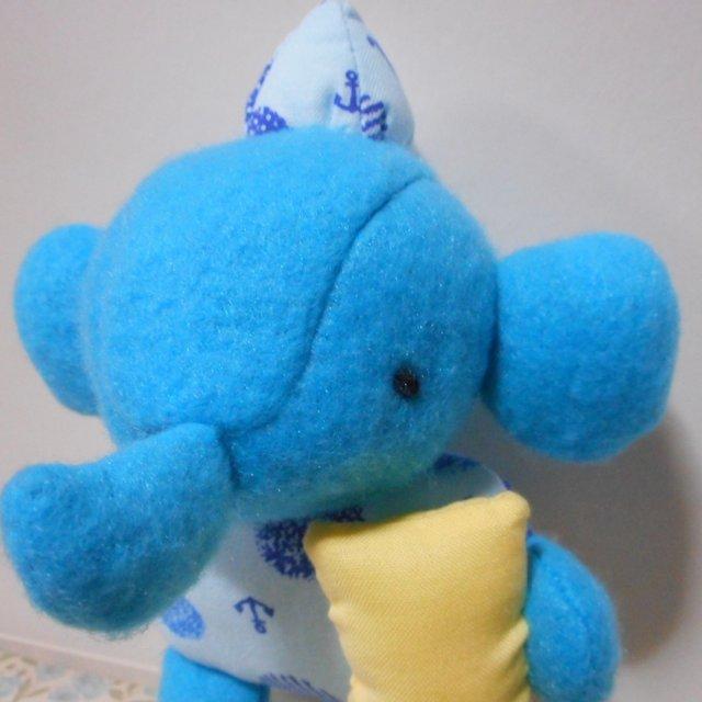 まくらを持つフリース生地のぞうのぬいぐるみ ハンドメイドマーケット Minne まくらを持つフリース生地のぞうのぬいぐるみ ハンドメイドマーケット Minne