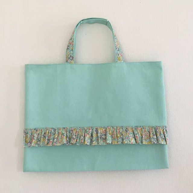 受注製作 リバティ レッスンバッグ 入園グッズ 入学グッズ 通園グッズ 通学グッズ 女の子 ミントグリーン フリル ハンドメイドマーケット Minne 受注製作 リバティ レッスンバッグ 入園グッズ 入学グッズ 通園グッズ 通学グッズ 女の子 ミントグリーン フリル ハンドメイドマーケット Minne