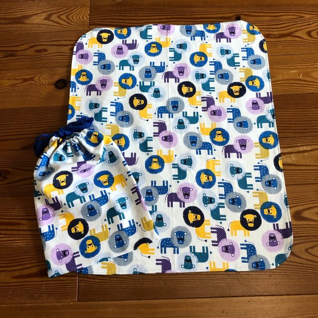 おむつ替えマット おむつ替えシート ライオンさん ブルー Minne 日本最大級のハンドメイド 手作り通販サイト おむつ替えマット おむつ替えシート ライオンさん ブルー Minne 日本最大級のハンドメイド 手作り通販サイト