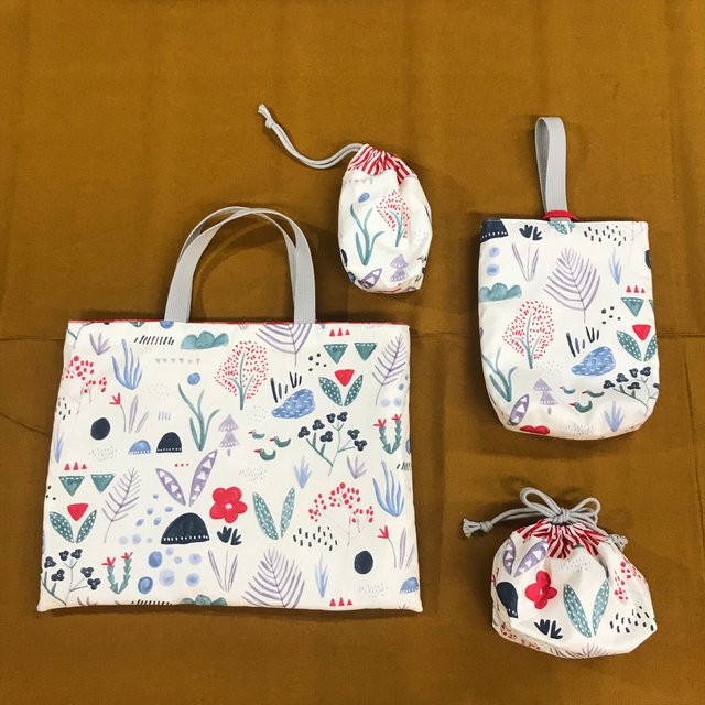 手書き風イラスト布 オフホワイト Minne 日本最大級のハンドメイド 手作り通販サイト 手書き風イラスト布 オフホワイト Minne 日本最大級のハンドメイド 手作り通販サイト
