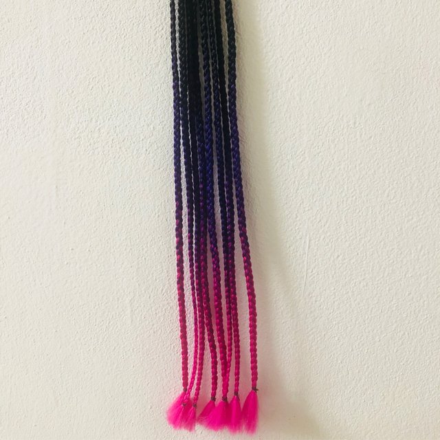ブレイズ グラデ 黒 紫 ピンク ヘアゴム付き ハンドメイドマーケット Minne ブレイズ グラデ 黒 紫 ピンク ヘアゴム付き ハンドメイドマーケット Minne
