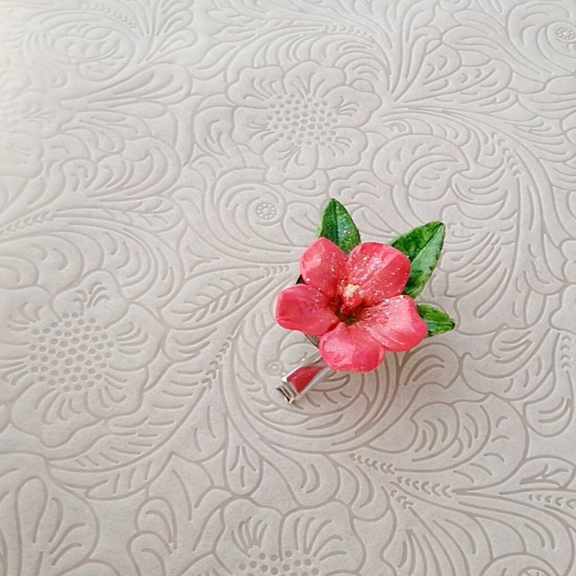 10月1日生まれの誕生花ブローチ Minne 日本最大級のハンドメイド 手作り通販サイト 10月1日生まれの誕生花ブローチ Minne 日本最大級のハンドメイド 手作り通販サイト
