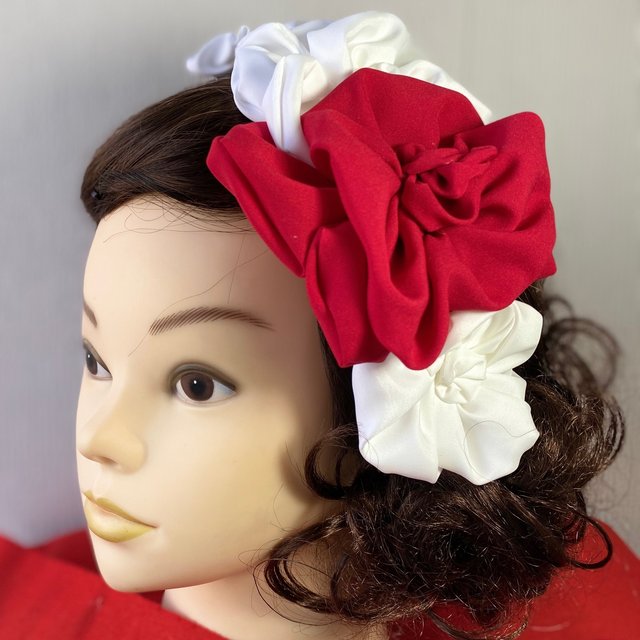白無垢髪飾り 和装ヘアアクセサリー 打掛 ブライダル和装 ウェディング ウェディングヘッドドレス 赤白ヘッドドレス 成人式 ハンドメイドマーケット Minne