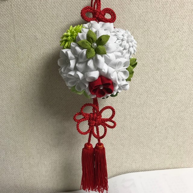 ボールブーケ つまみ細工 ハンドメイドマーケット Minne ボールブーケ つまみ細工 ハンドメイドマーケット Minne