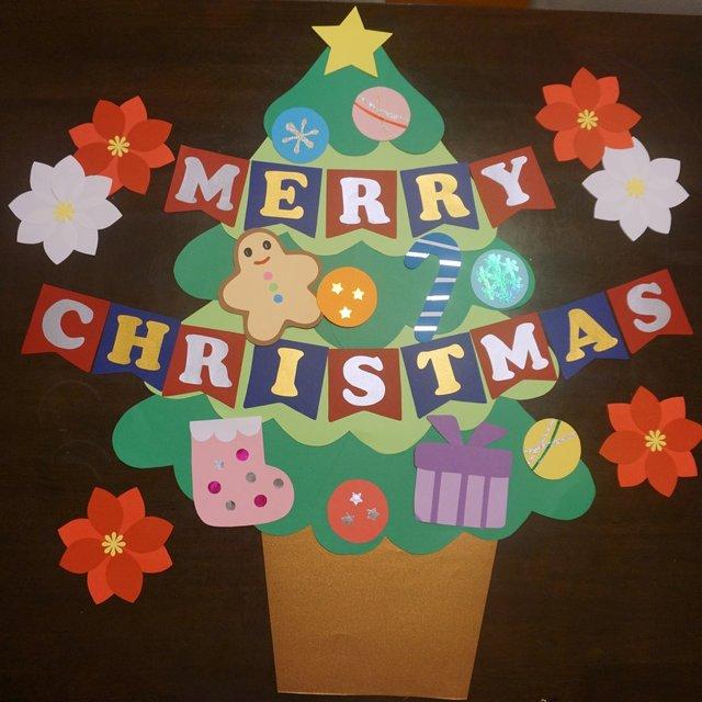 大きなクリスマスツリーを飾ろう クリスマスの壁面飾り ハンドメイドマーケット Minne