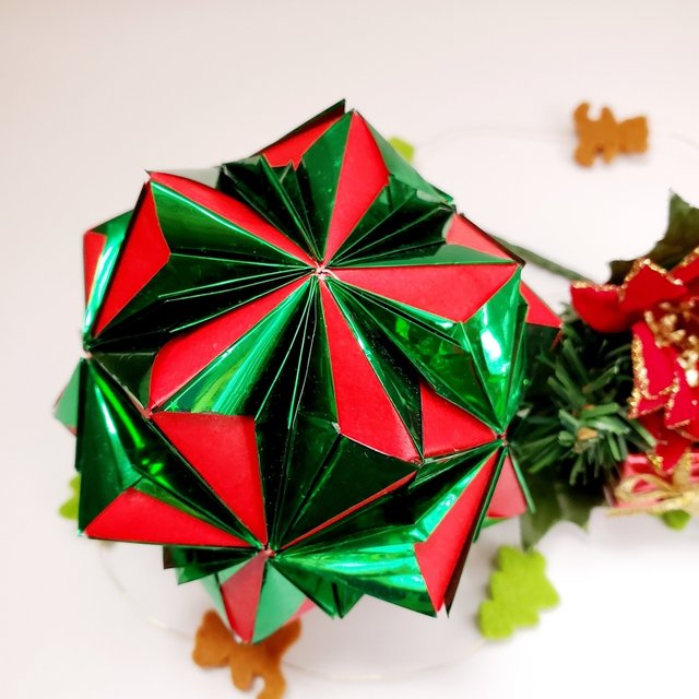 冬のくす玉 クリスマス飾り ハンドメイドマーケット Minne 冬のくす玉 クリスマス飾り ハンドメイドマーケット Minne