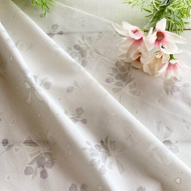 大きめカットクロス 36 51 ホワイト系 花柄 シンプル おしゃれ Minne 日本最大級のハンドメイド 手作り通販サイト 大きめカットクロス 36 51 ホワイト系 花柄 シンプル おしゃれ Minne 日本最大級のハンドメイド 手作り通販サイト