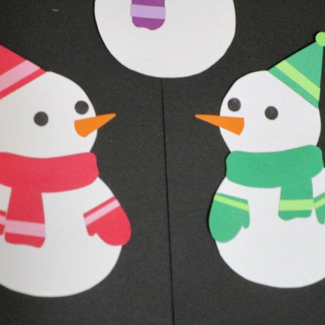 冬の壁面飾り 雪だるま ５体 画用紙 保育 壁面 クリスマス 保育園 幼稚園 学校 図書館など Minne 日本最大級のハンドメイド 手作り通販サイト