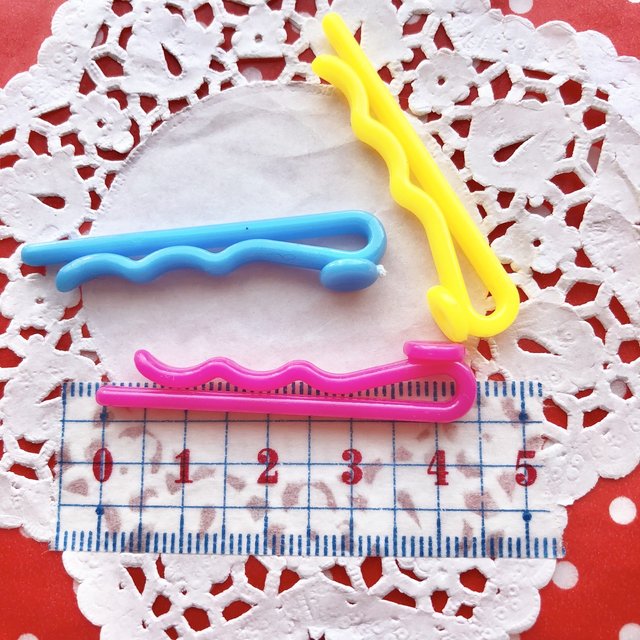 キッズヘアピン プラスチックヘアピンパーツ ランダム10個 ハンドメイドマーケット Minne