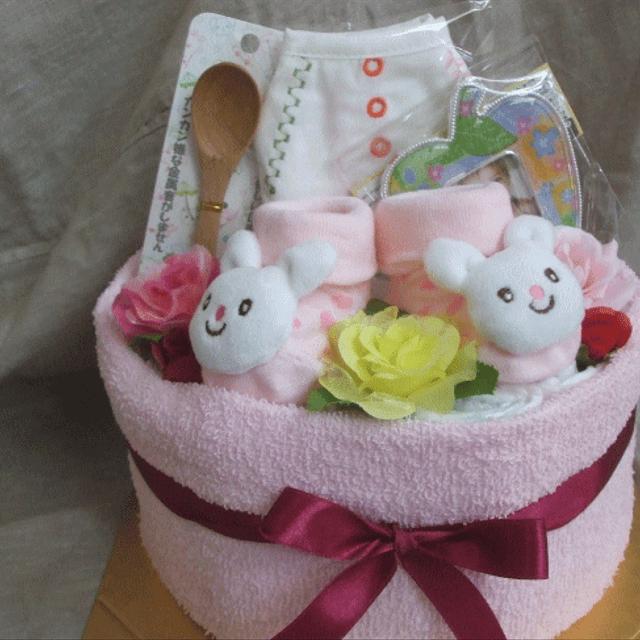 おむつケーキ 出産祝い ちょっぴり豪華女の子 ご出産プレゼント レトロスタイ 女の子おむつケーキ ホール ダイパーケーキ オムツケーキ女の子 赤ちゃん 出産祝い S ベビーシャワー ハンドメイドマーケット Minne おむつケーキ 出産祝い ちょっぴり豪華女の子 ご出産プレゼント レトロスタイ 女の子おむつケーキ ホール ダイパーケーキ オムツケーキ女の子 赤ちゃん 出産祝い S ベビーシャワー ハンドメイドマーケット Minne