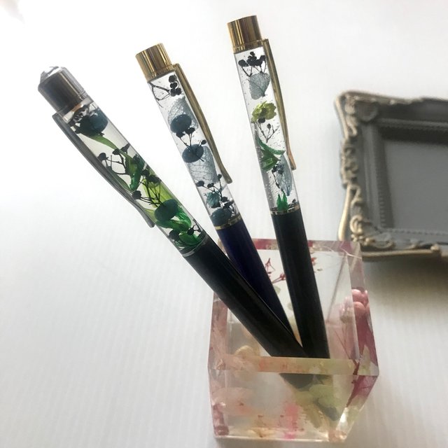 男前 メンズライクなハーバリウムボールペン 替芯付き Minne 日本最大級のハンドメイド 手作り通販サイト 男前 メンズライクなハーバリウムボールペン 替芯付き Minne 日本最大級のハンドメイド 手作り通販サイト