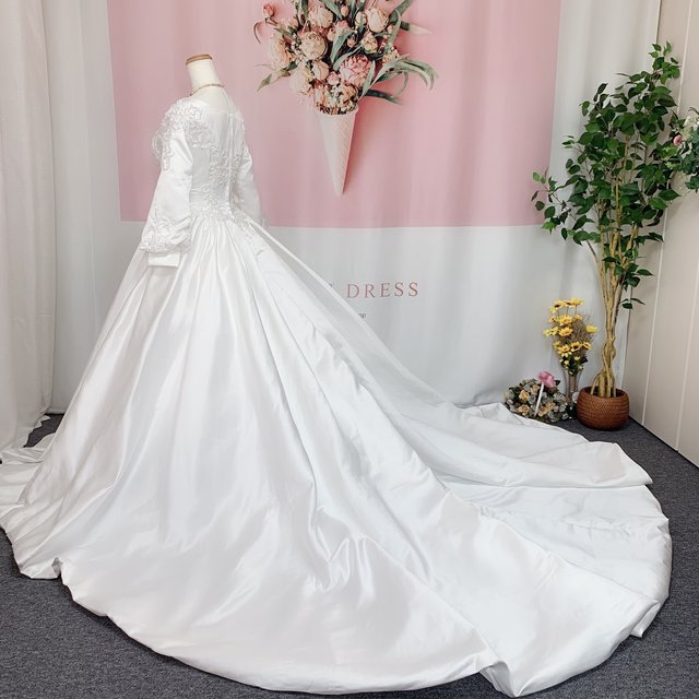 高級なサテンウェディングドレス パールドレス ハンドメイドドレス オーダーメイド ハンドメイドマーケット Minne 高級なサテンウェディングドレス パールドレス ハンドメイドドレス オーダーメイド ハンドメイドマーケット Minne