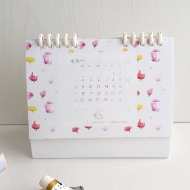 30 オフ セール中 卓上カレンダー22年 毎月 パターン柄 透明感 花柄 アニマル ナチュラル イラスト 癒やし ナチュラコ Minne 日本最大級のハンドメイド 手作り通販サイト