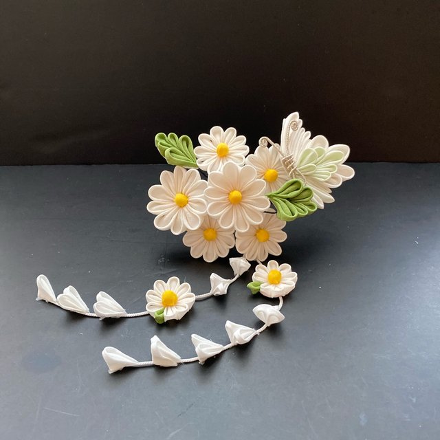 つまみ細工の髪飾り マーガレット Minne 日本最大級のハンドメイド 手作り通販サイト つまみ細工の髪飾り マーガレット Minne 日本最大級のハンドメイド 手作り通販サイト